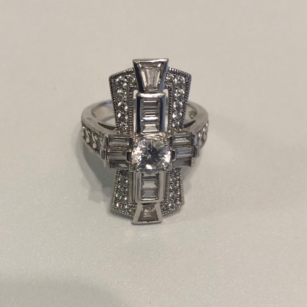Xavier 2.48 CTA Antique/Vintage style ring new